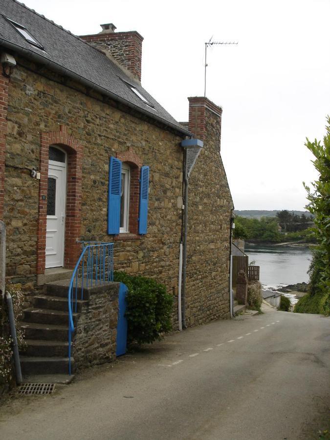 Le Gite De La Plage Lezardrieux Exterior photo